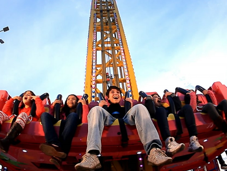 Free Fall - Yupie! Park
